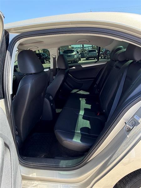 2015 Volkswagen Jetta SE - Photo 8