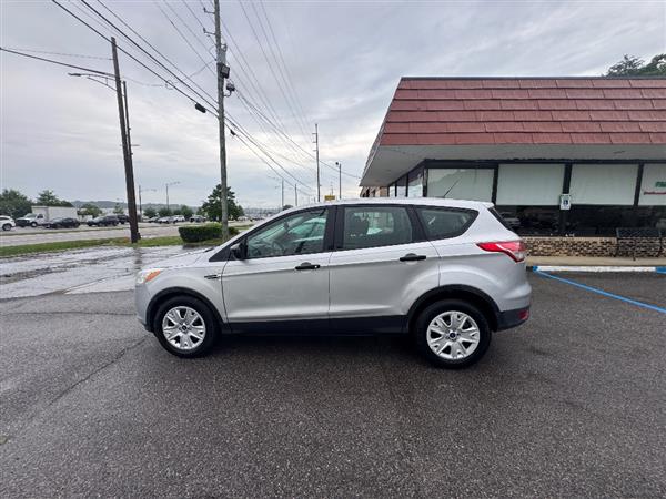 2016 Ford Escape S's photo
