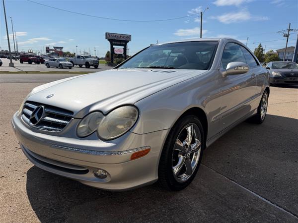 2005 Mercedes Benz CLK320