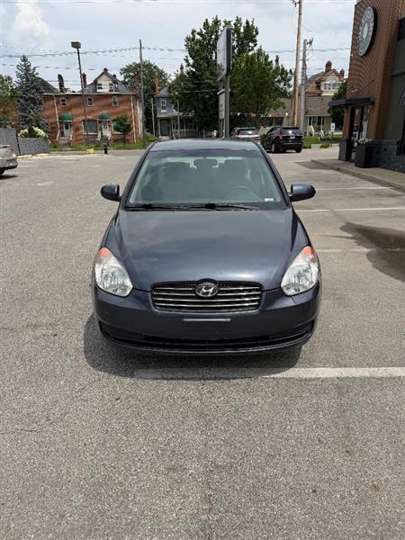 2010 Hyundai Accent GLS 4-Door 4-Speed Automatic's photo