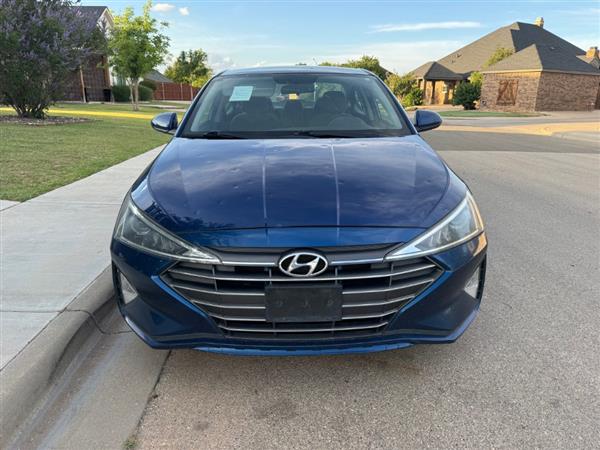 2019 Hyundai Elantra SE - Photo 2