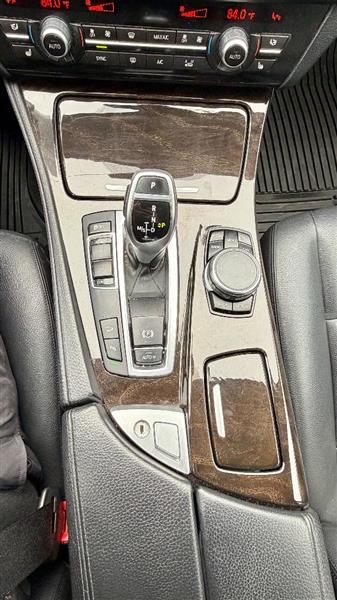 2016 BMW 5 Series 528i - Photo 14