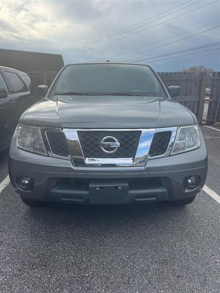 2017 Nissan Frontier SL Crew Cab 5AT 2WD