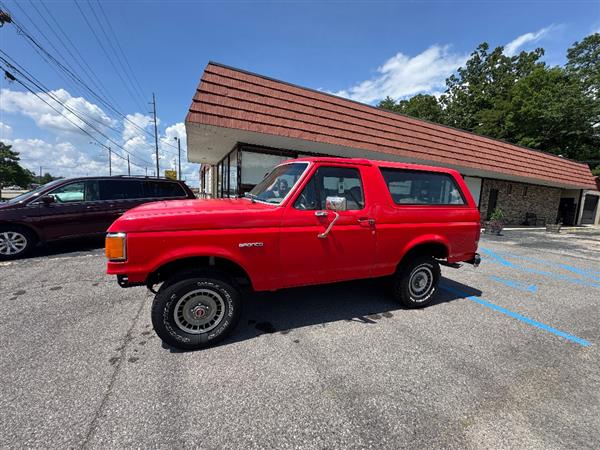 1988 Ford Bronco's photo
