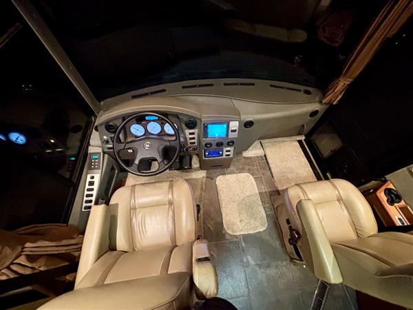 2008 Winnebago Journey 39Z