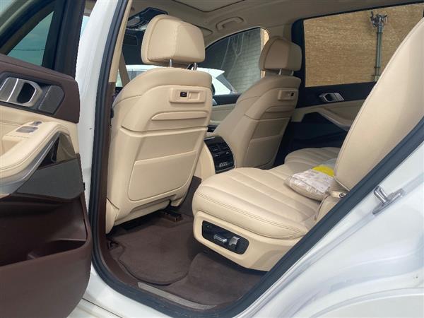 2019 BMW X7 40i - Photo 9