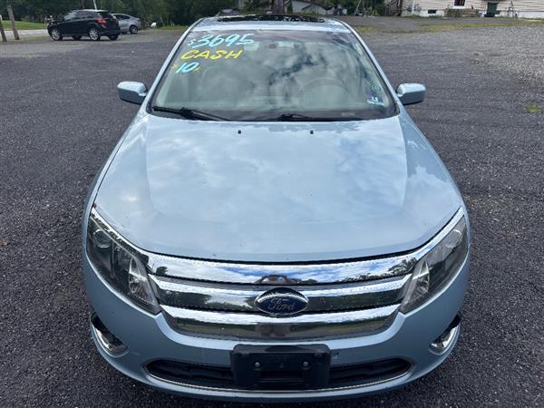 2010 Ford Fusion Hybrid - Photo 2