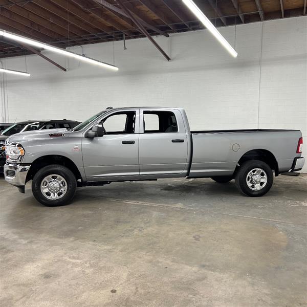2024 Ram 3500 Tradesman Crew Cab 4WD