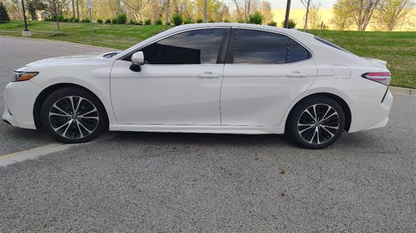 2018 Toyota Camry SE