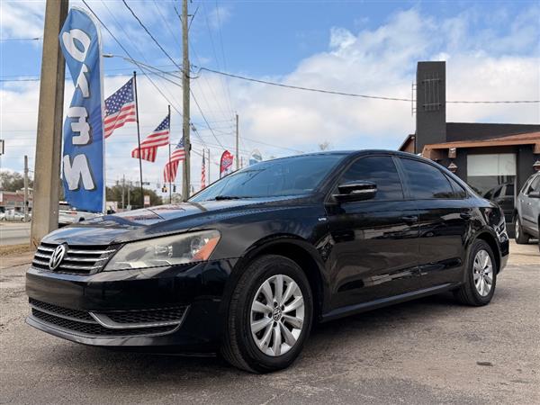 2014 Volkswagen Passat 1.8T S AT
