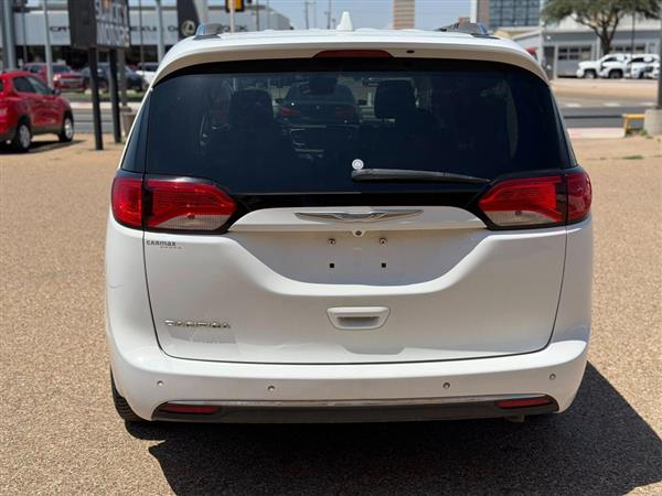 2017 Chrysler Pacifica Touring-L Plus - Photo 6