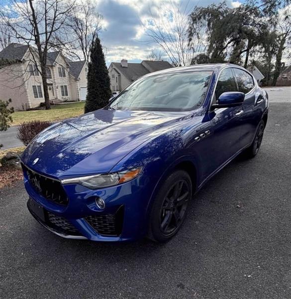 2023 Maserati Levante Modena