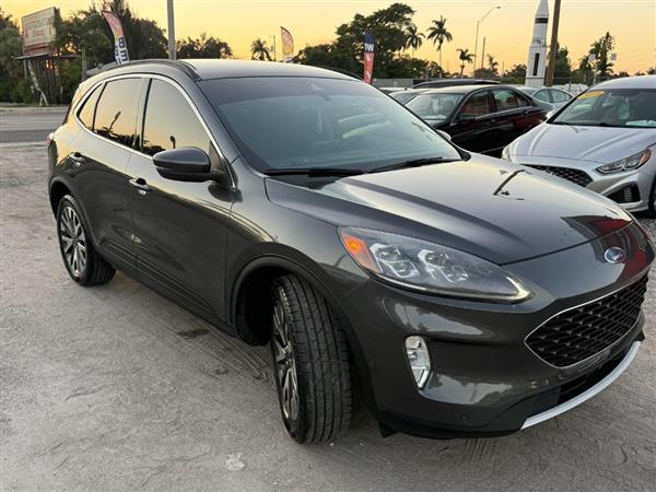 2020 Ford Escape Titanium