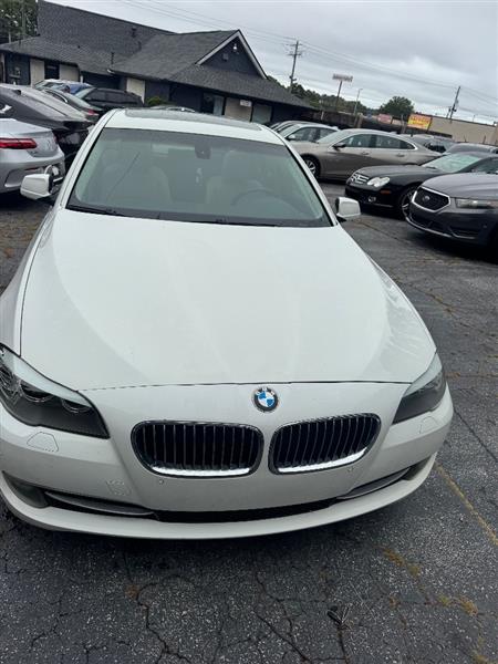 2011 BMW 5-Series 528i