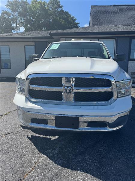 2017 Ram 1500 SLT LWB 4WD