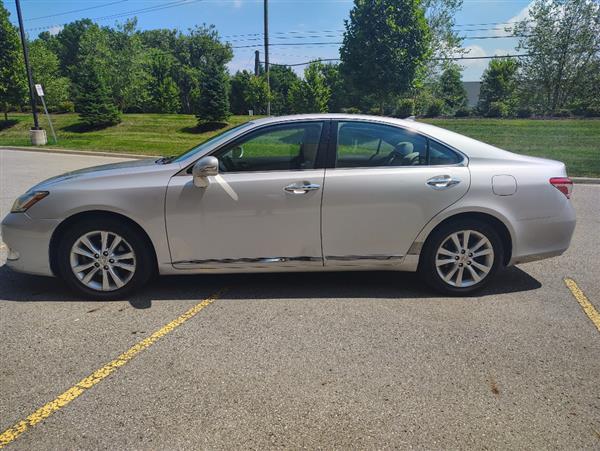 2011 Lexus ES