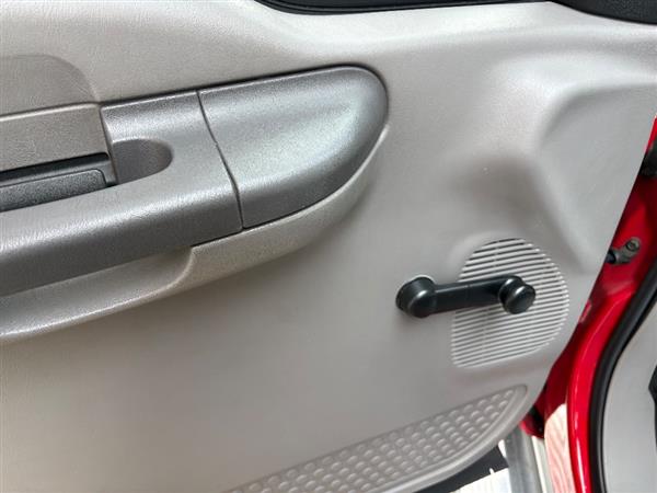 2000 Ford F-250 Super Duty XL - Photo 9