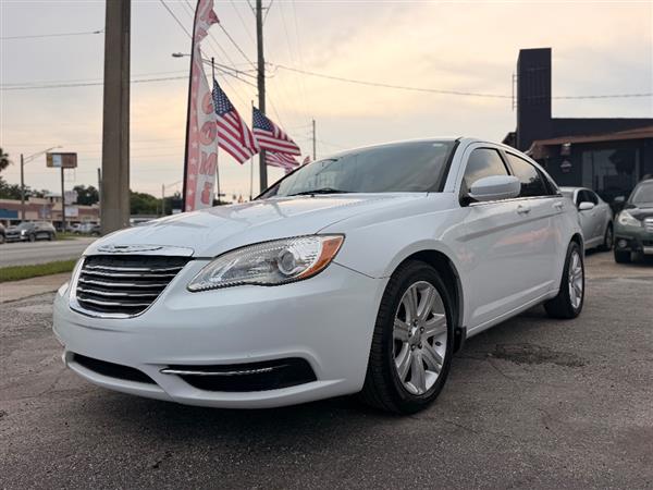 2013 Chrysler 200 LX