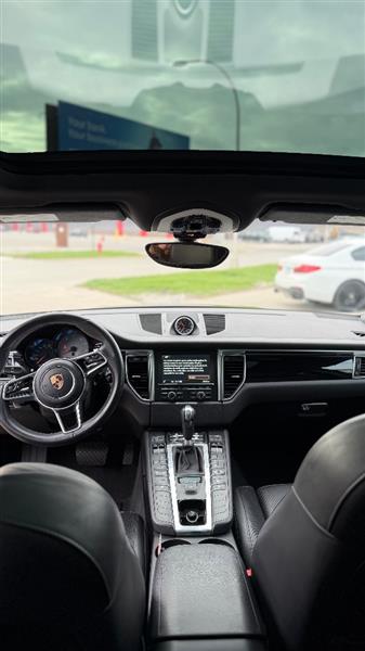2016 Porsche Macan S - Photo 12