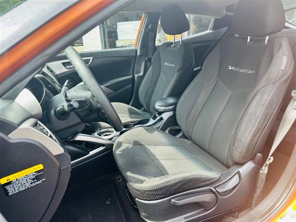 2014 Hyundai Veloster 9