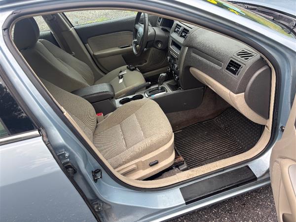 2010 Ford Fusion Hybrid - Photo 18