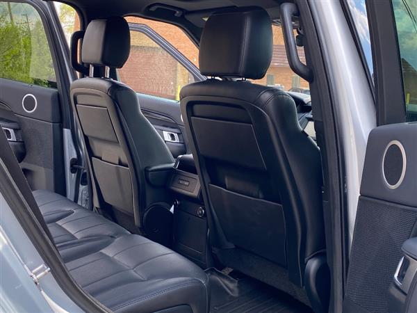 2020 Land Rover Discovery SE - Photo 10