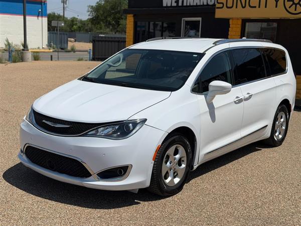 2017 Chrysler Pacifica Touring-L Plus - Photo 11