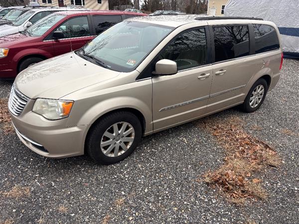 2013 Chrysler Town & Country Touring