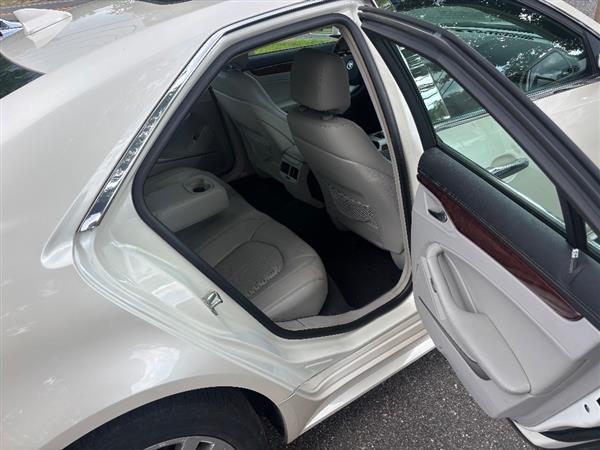 2010 Cadillac CTS Premium Collection - Photo 12
