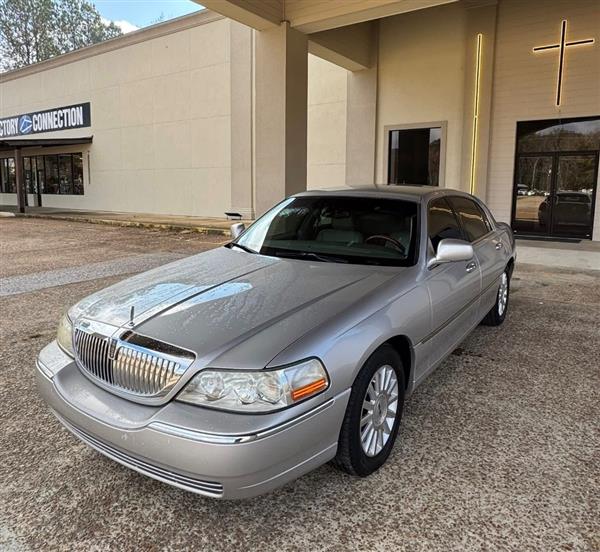 2003 Lincoln Towncar