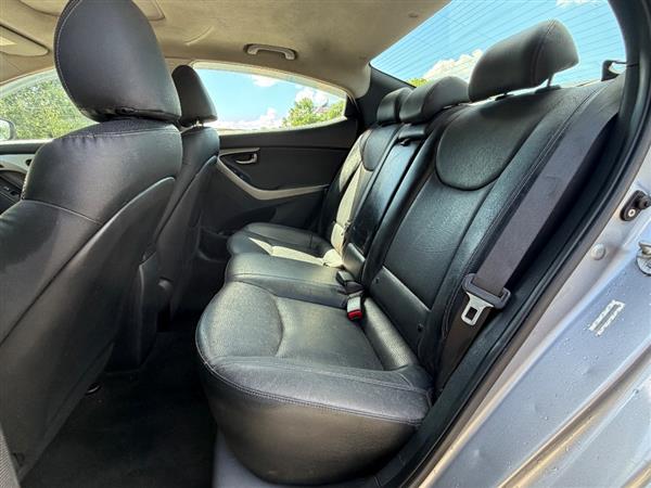 2012 Hyundai Elantra Limited - Photo 15
