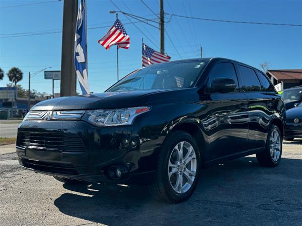 2014 Mitsubishi Outlander SE 2WD