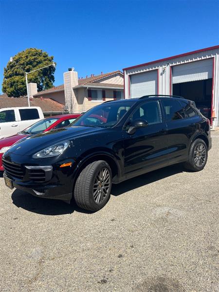 2017 Porsche Cayenne Platinum Edition