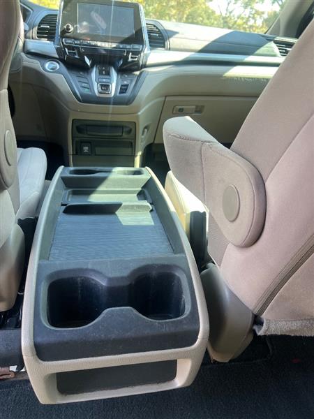 2018 Honda Odyssey EX - Photo 10