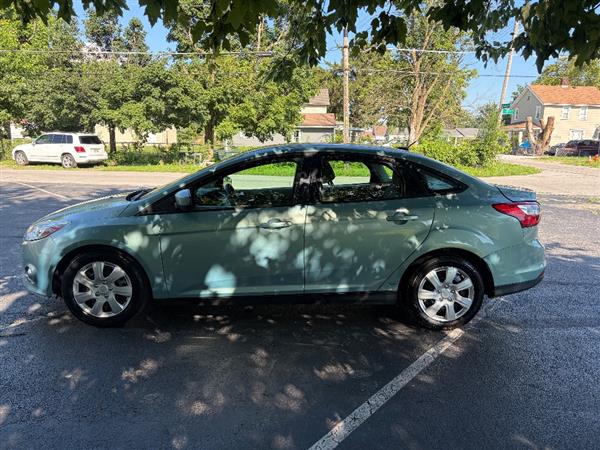 2012 Ford Focus SE - Photo 12