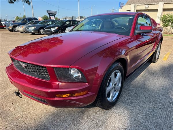 2005 Ford Mustang V6 Deluxe Coupe