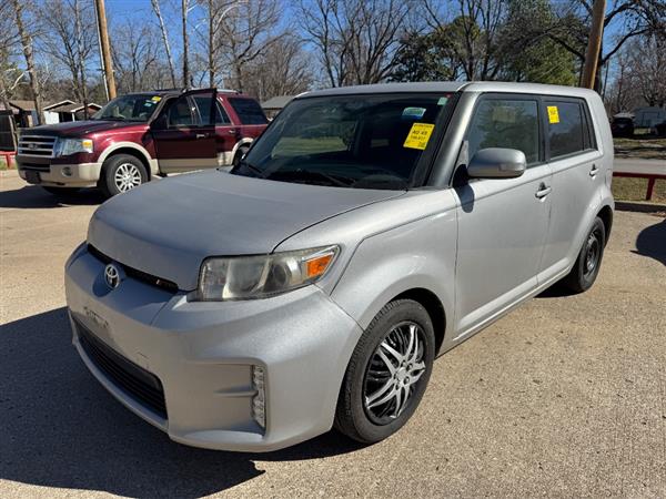2014 Scion xB 5-Door Wagon