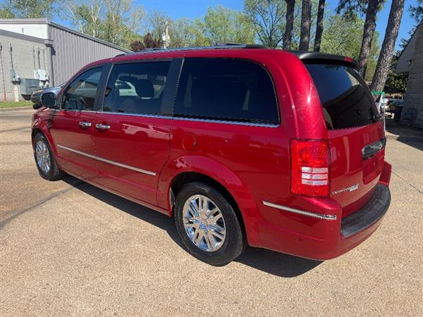 2008 Chrysler Town & Country