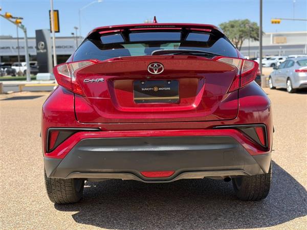 2018 Toyota C-HR XLE Premium - Photo 11