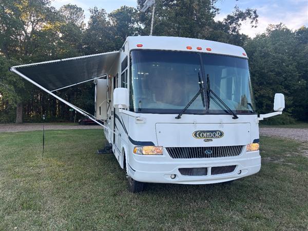 2002 R-Vision Condor M1281