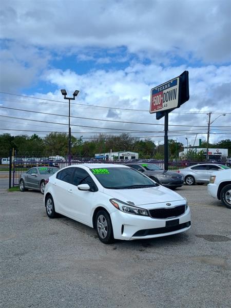 2017 Kia Forte LX 6A