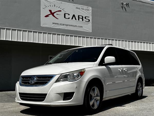 2011 Volkswagen Routan SE