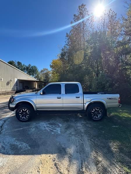 2001 Toyota TACOMA LIMITED