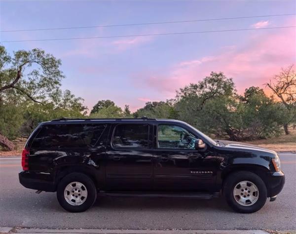 2012 Chevrolet Suburban LT 1500 2WD