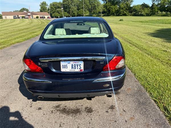 2007 Jaguar X-Type's photo