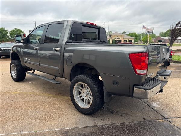 2007 Nissan Titan LE