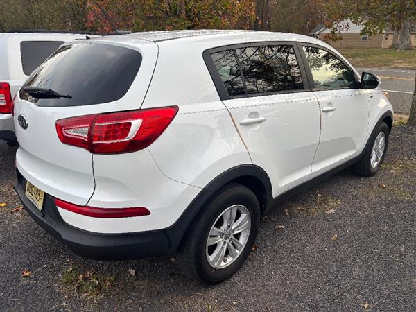 2011 Kia Sportage LX photo 2