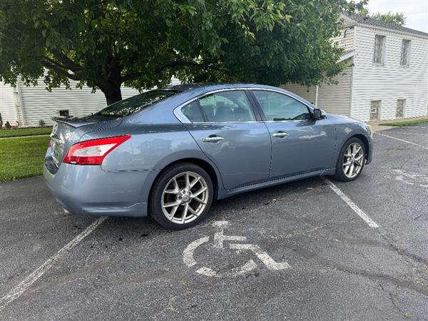 2010 Nissan Maxima S - Photo 3