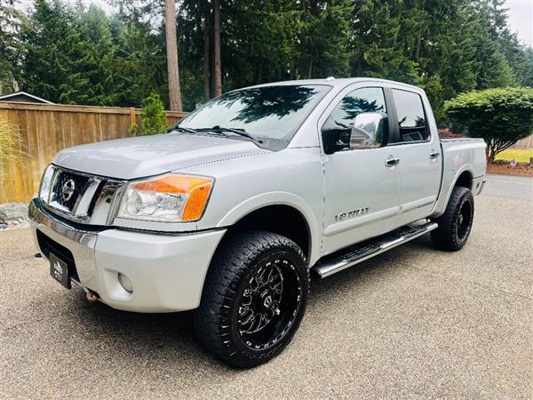 2012 Nissan Titan SL 4X4 Crew Cab SWB's photo