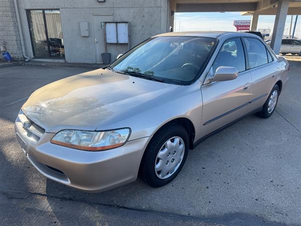 2000 Honda Accord LX sedan